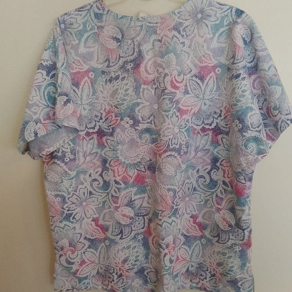 Women's Scrub Top Fundamentals by White Swan , Pastel, Pocket,Leaf Floral, Large - Picture 2 of 5